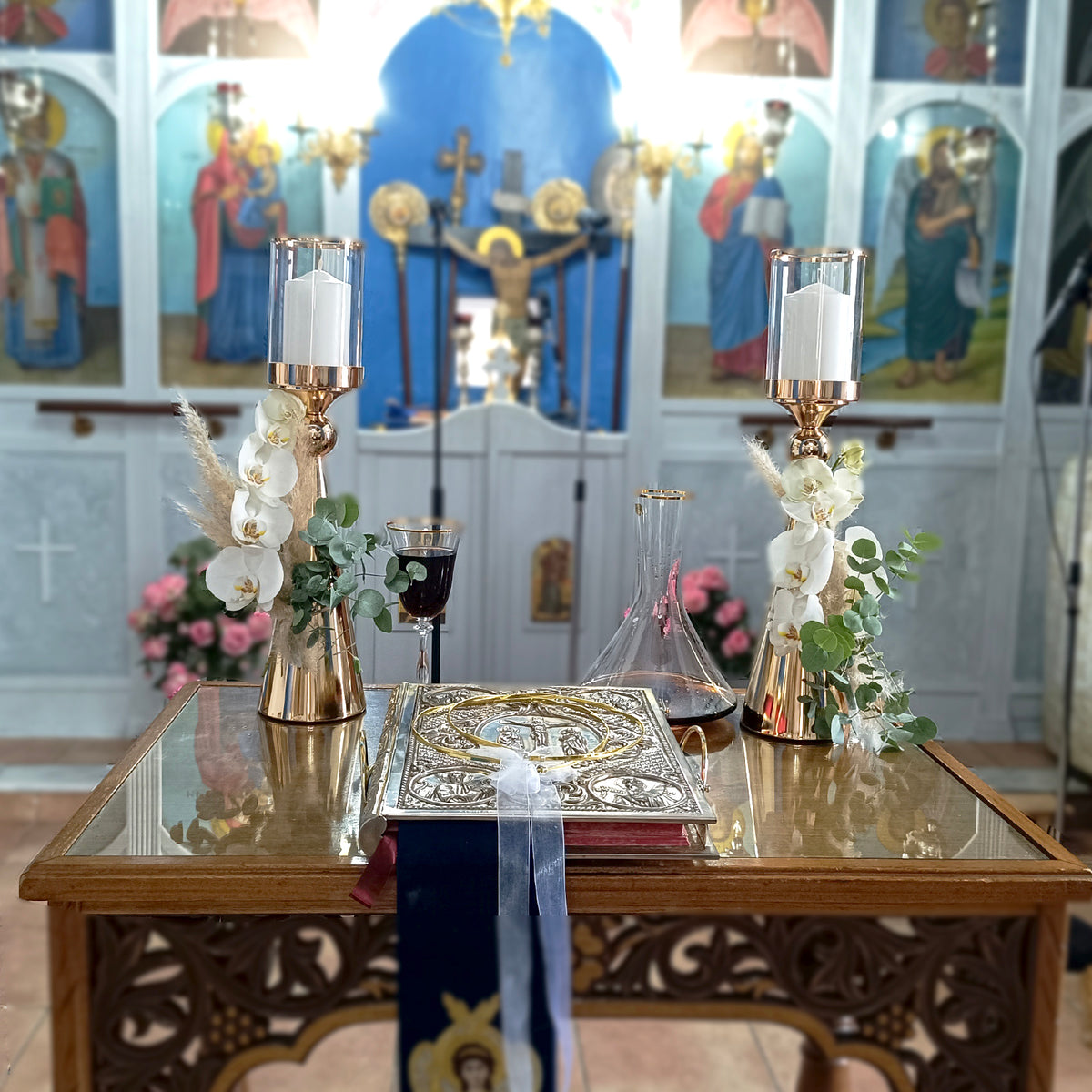 Γάμος boho με λευκά άνθη στον Άγιο Νικόλαο Λαγονησίου