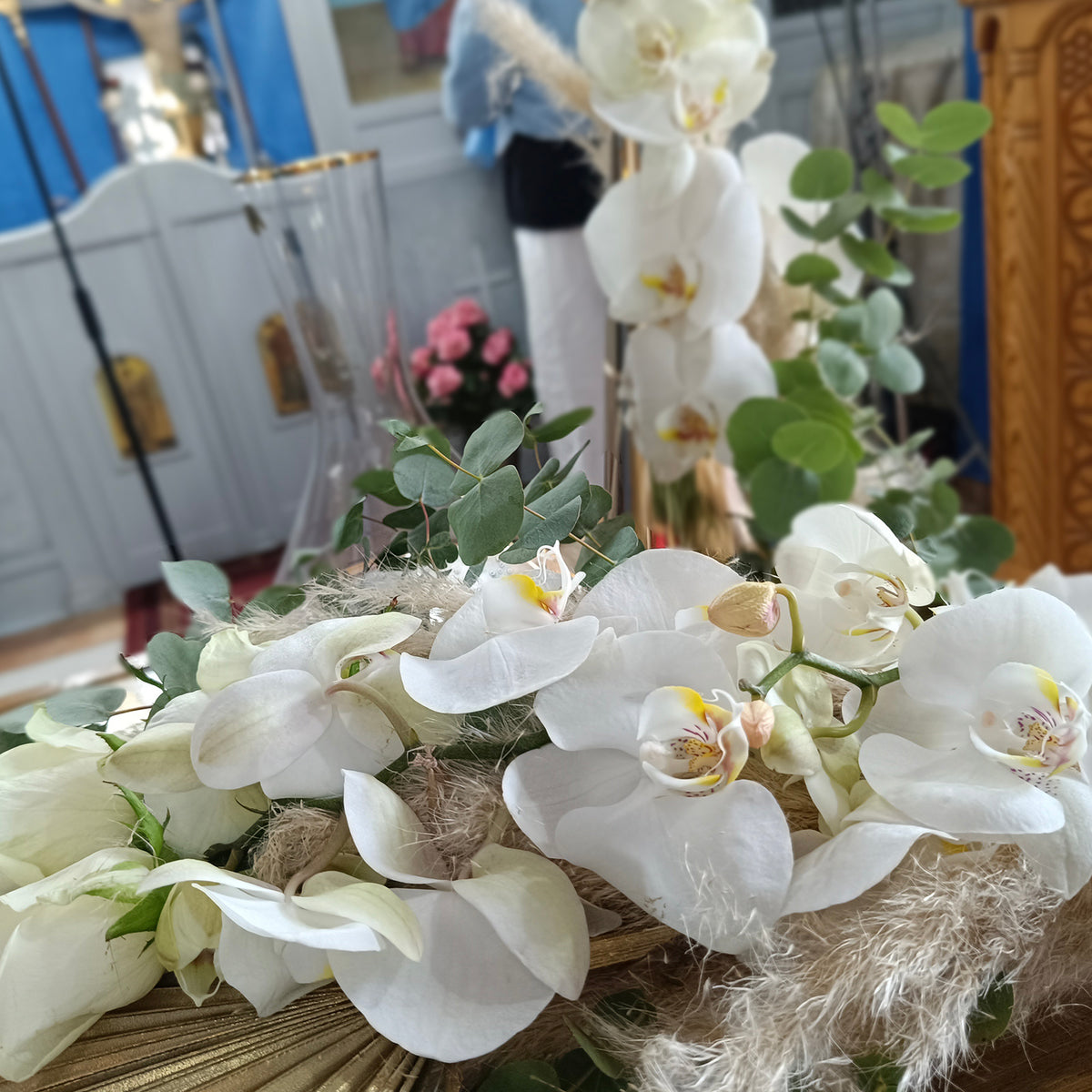 Γάμος boho με λευκά άνθη στον Άγιο Νικόλαο Λαγονησίου